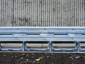 Taigang develops stainless steel highway guardrail products