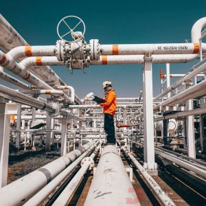 Custom Steel Valves, Flanges, and Storage Tanks for Oil & Gas