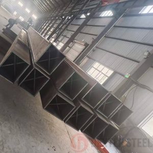 Square hollow section steel columns in structural frame