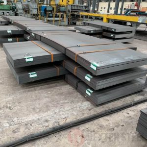 High strength steel plate with specialized alloy composition, suitable for extreme load applications